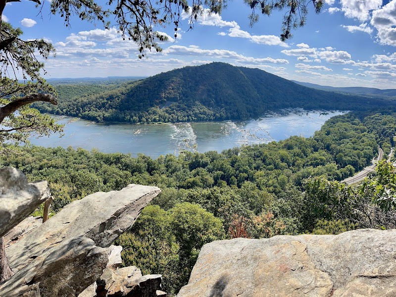 Appalachian Trail: Weverton Cliffs